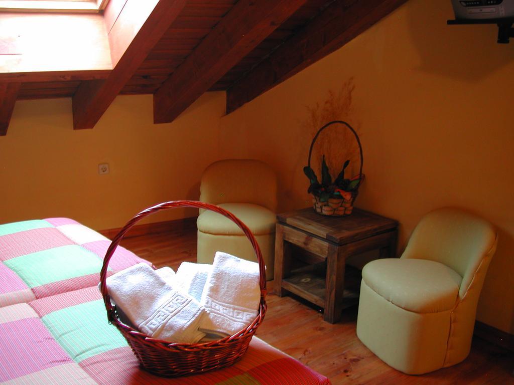 Madre Terra Guest House La Puebla de la Sierra Exterior photo